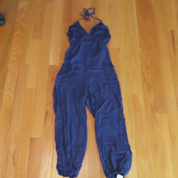 Cupshe Pants - Cupshe Plunge Halter Jogger Jumpsuit blue medium beach vacation tropical